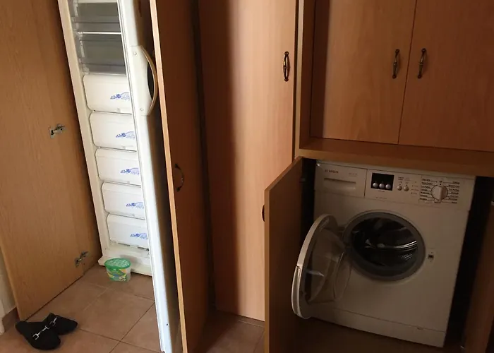 2 Bed Flat - Sleeps 4 - Pool - Parking - Wifi アパート Xylophaghou
